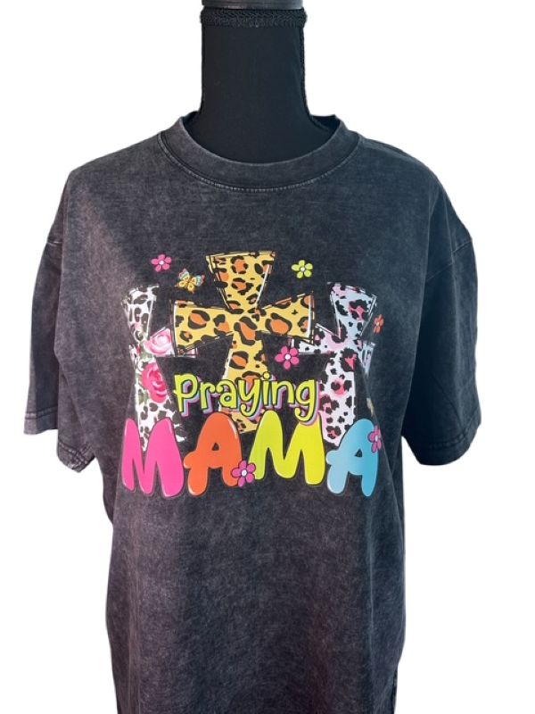 Praying Mama Graphic Tee – Faith & Leopard Print Retro T-Shirt