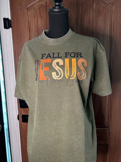 Fall for Jesus Graphic Tee – Faith-Inspired Christian T-Shirt