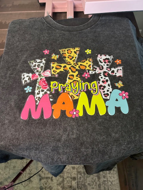 Praying Mama Graphic Tee – Faith & Leopard Print Retro T-Shirt
